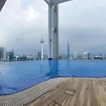 Col 23Ab Cozy Klcc View & Infinity Pool Studio