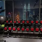 Col 23Ab Cozy Klcc View & Infinity Pool Studio